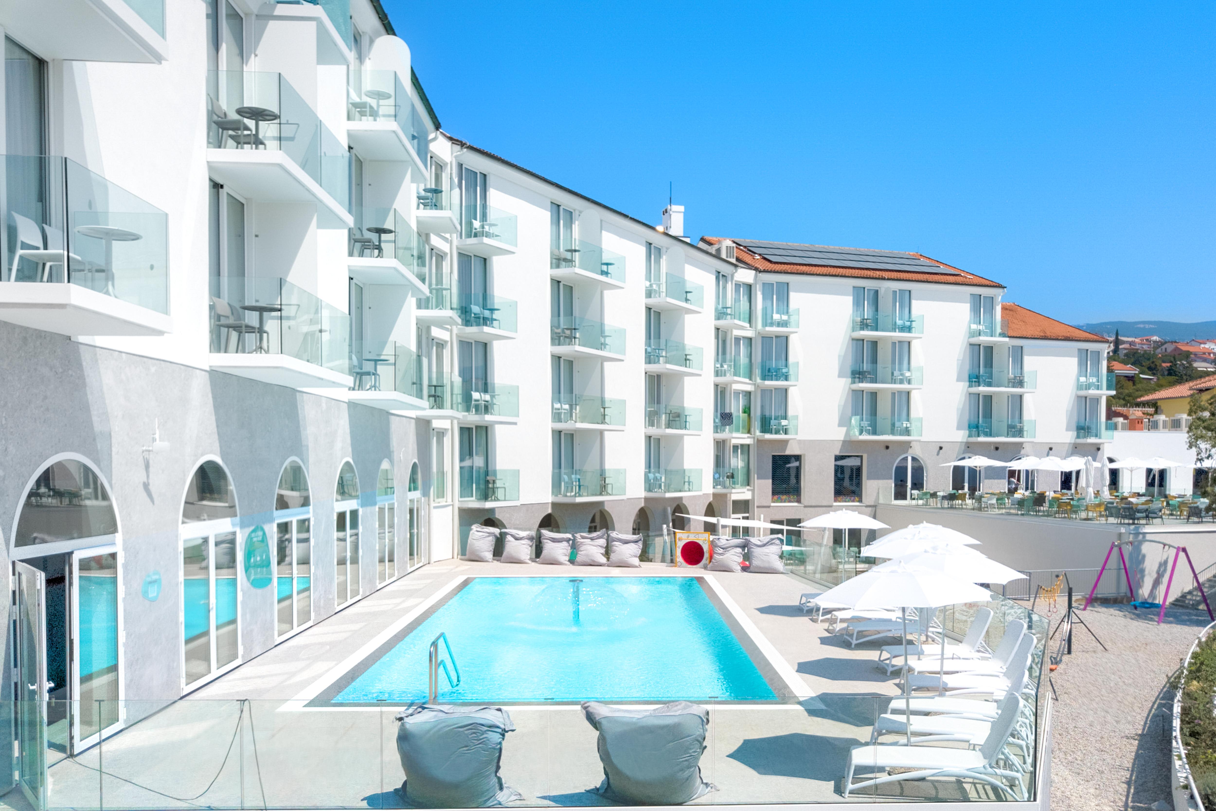 Aminess Vival Lisanj Family Hotel ノヴィ・ヴィノドロスキー エクステリア 写真